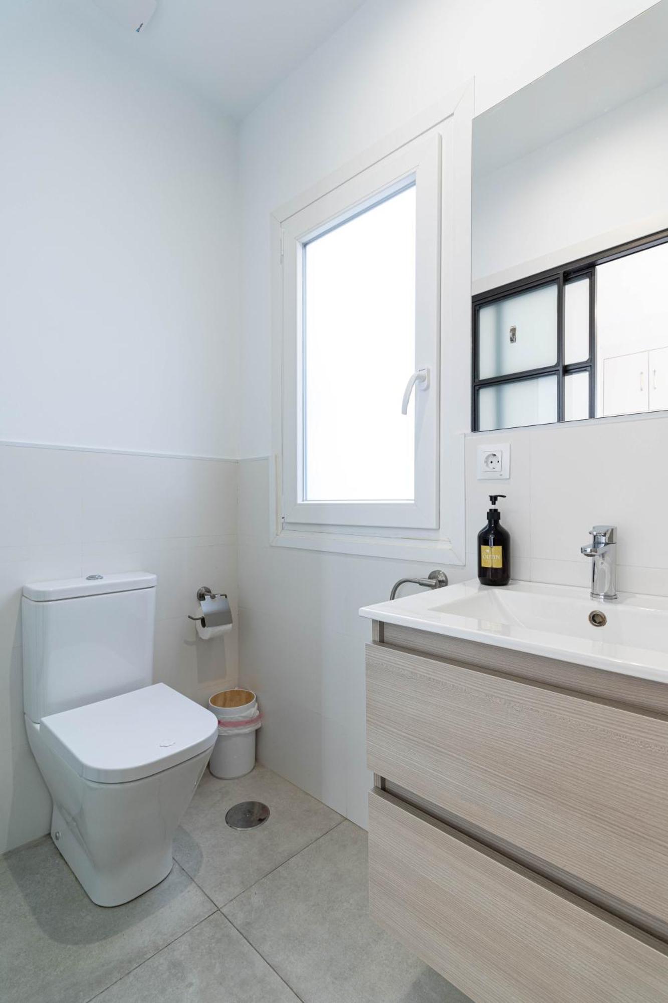 Sepulveda, Moderno Apartamento By Outin Apartment เซบีญา ภายนอก รูปภาพ